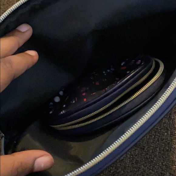 Handbag - Picture 2 of 2